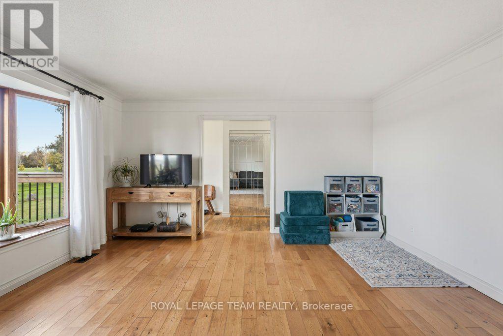 12570 County 18 Road Property Photo 8