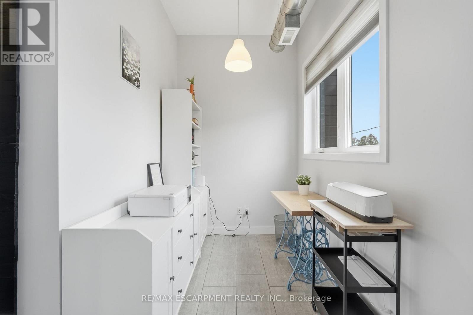 414 John Street Property Photo 16