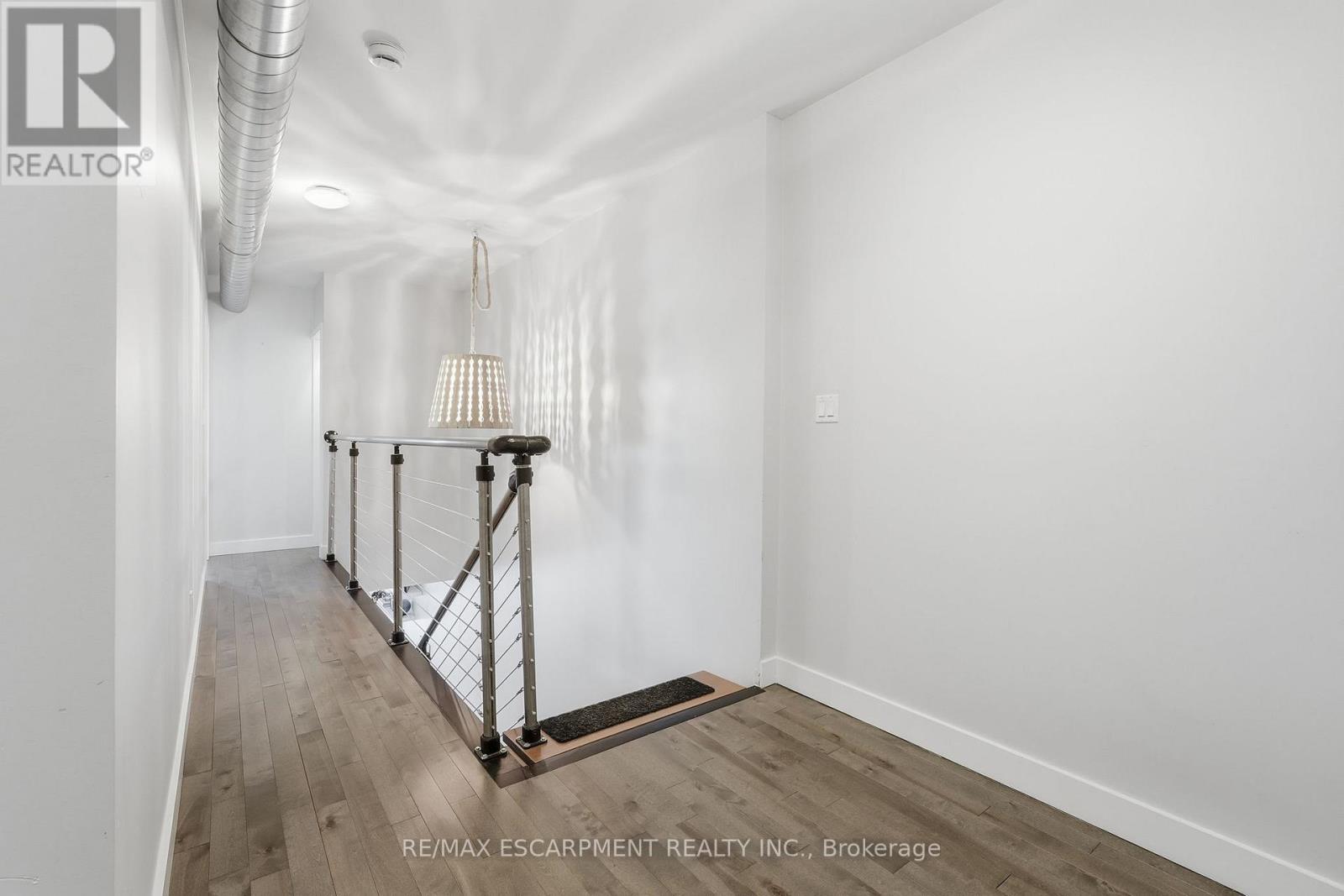 414 John Street Property Photo 20