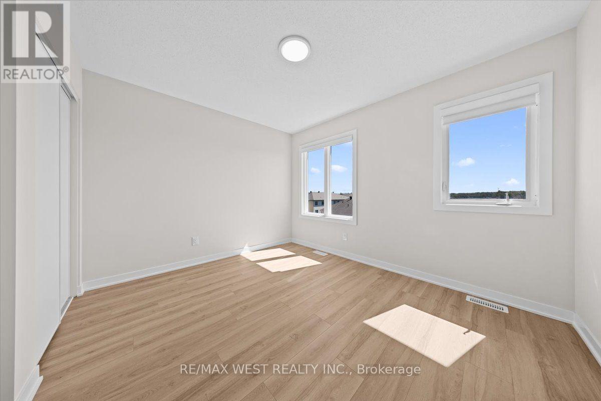 755 Utopie Private Property Photo 28