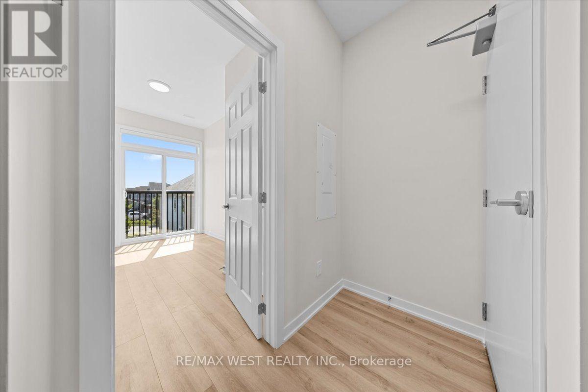 755 Utopie Private Property Photo 35