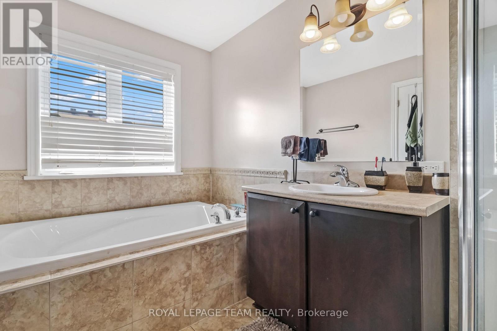 2224 Angelica Avenue Property Photo 18