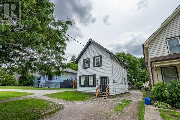307 Grey Street Property Photo 3