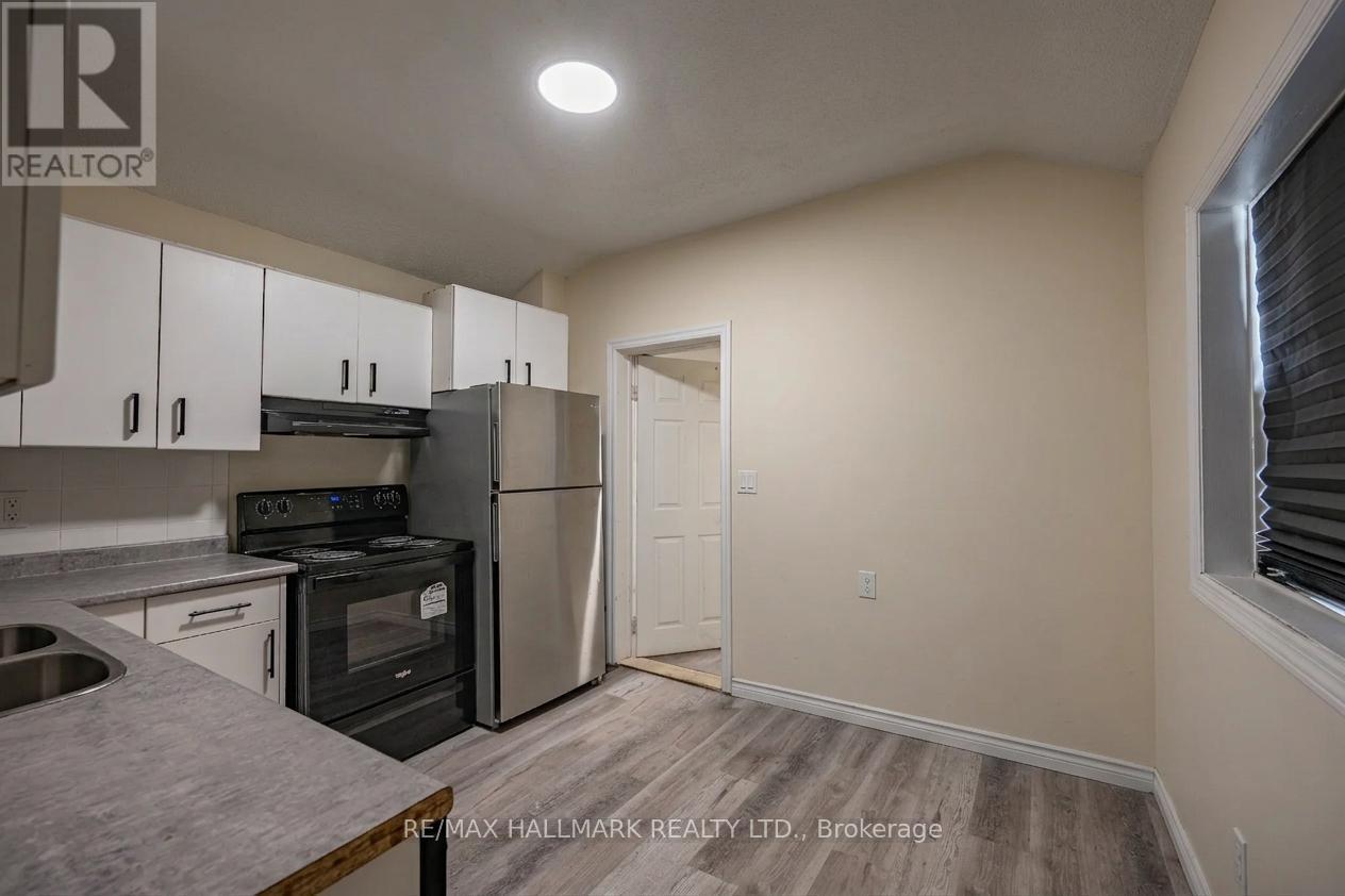 307 Grey Street Property Photo 8