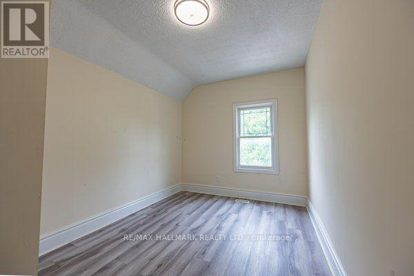 307 Grey Street Property Photo 18