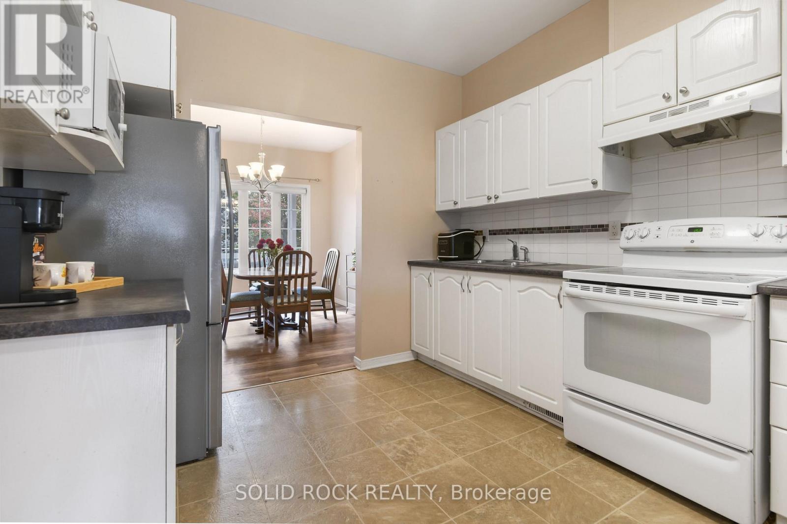 16 Moe Robillard Street Property Photo 10