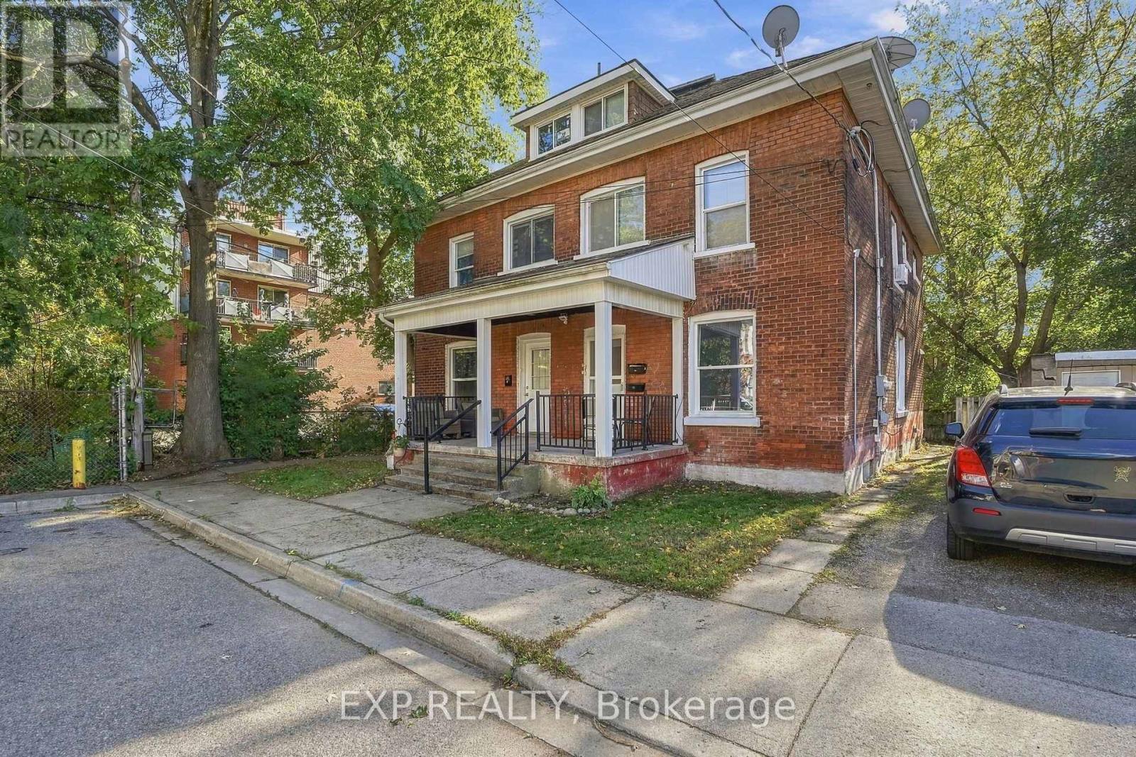 11 Hart Street Property Photo 1