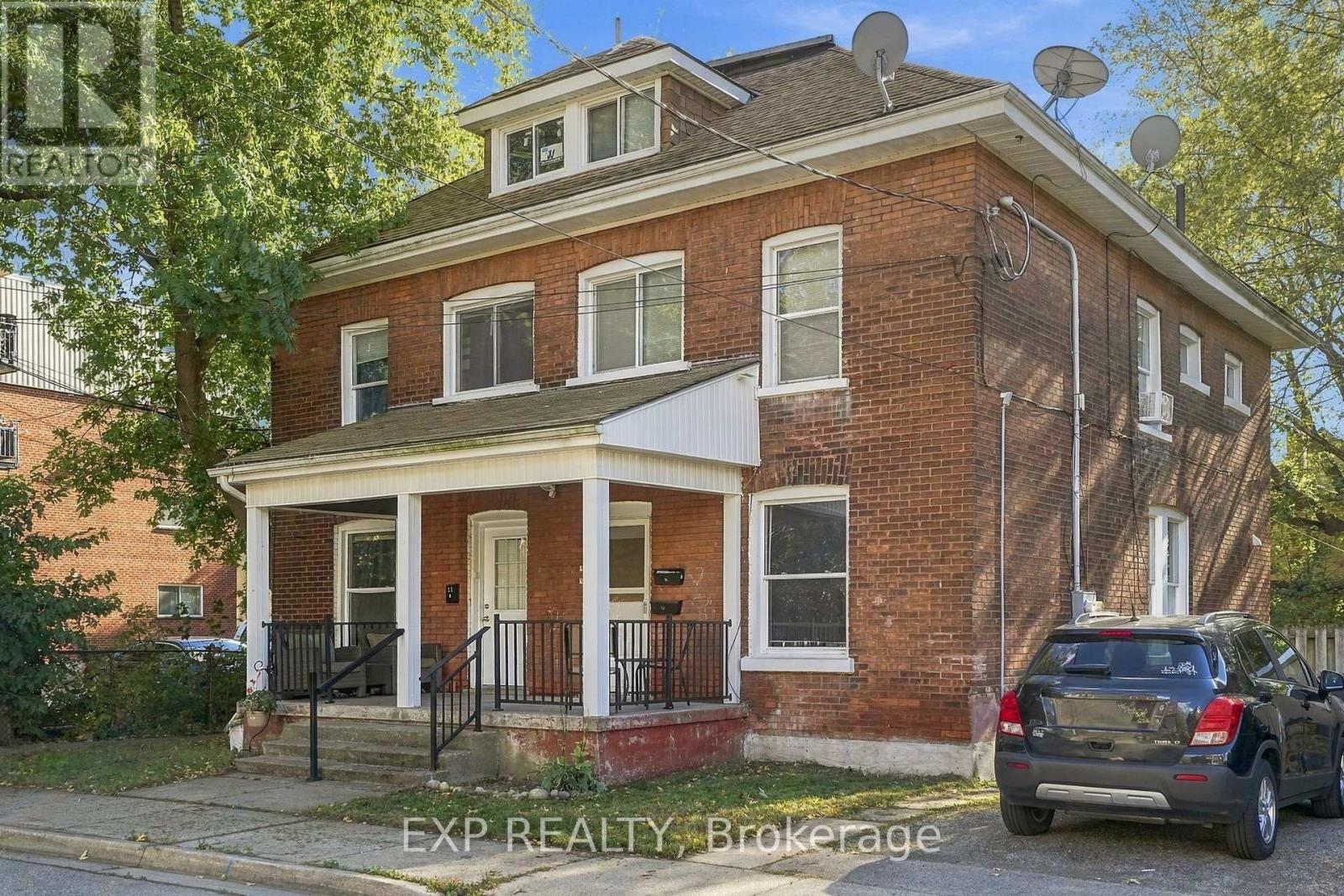 11 Hart Street Property Photo 5