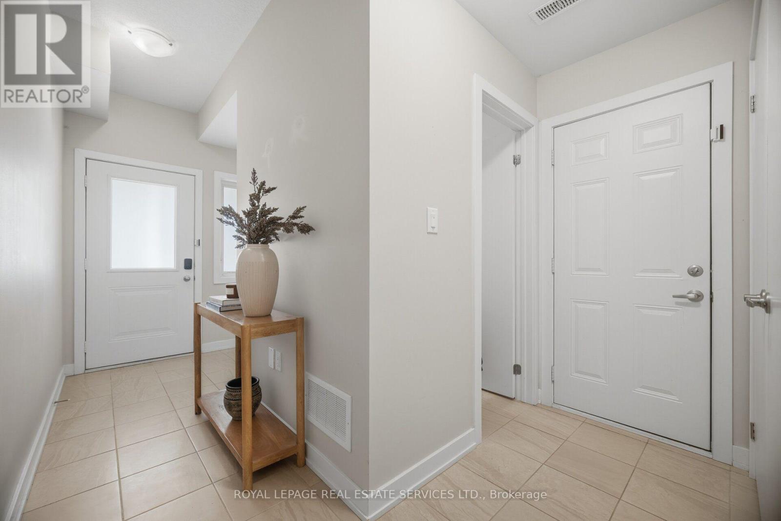 69 - 590 North Service Road Property Photo 11