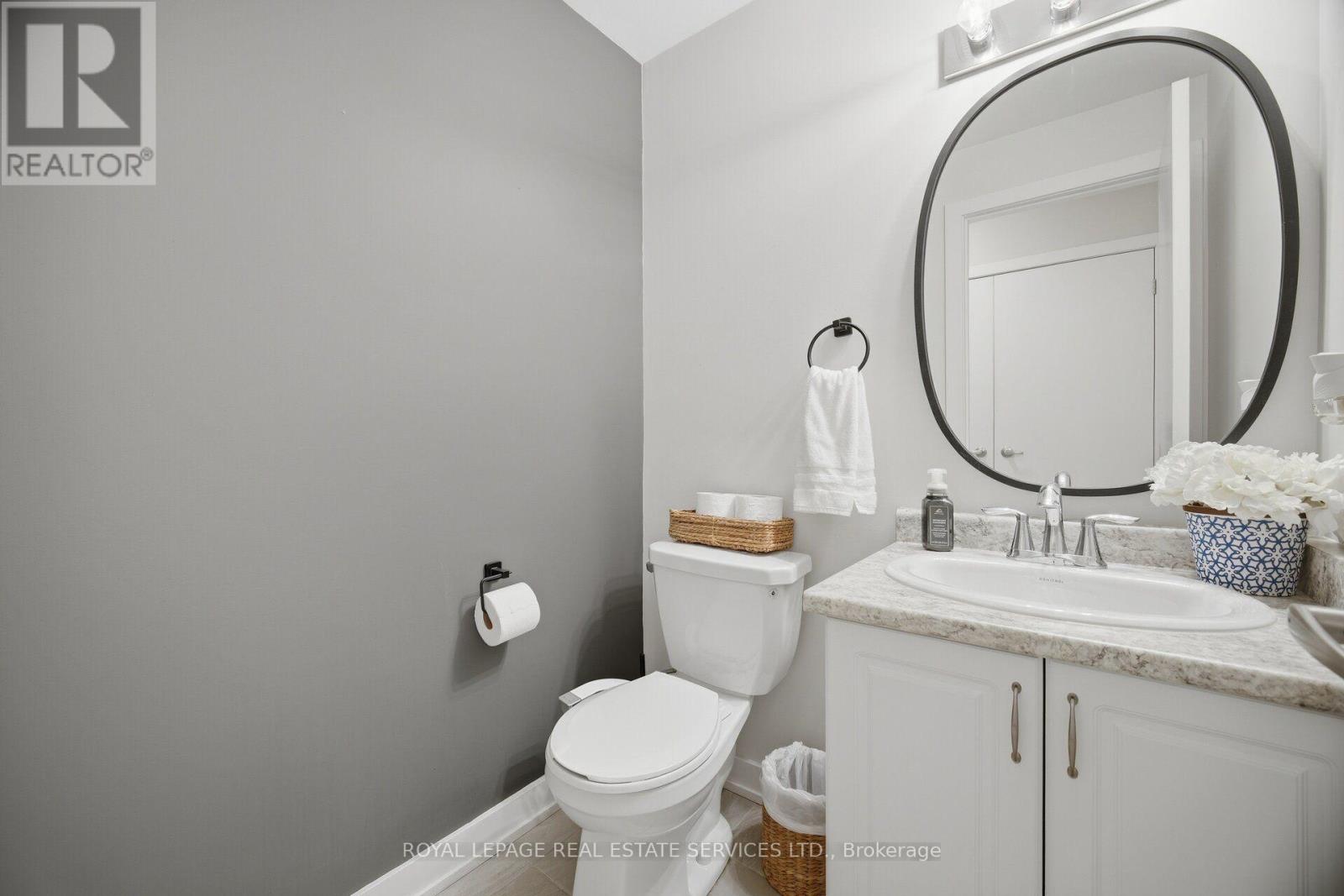 69 - 590 North Service Road Property Photo 12