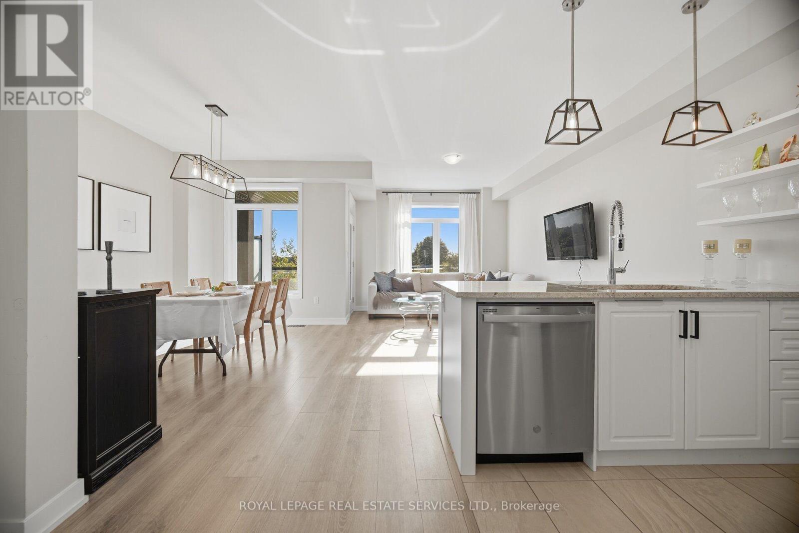 69 - 590 North Service Road Property Photo 15