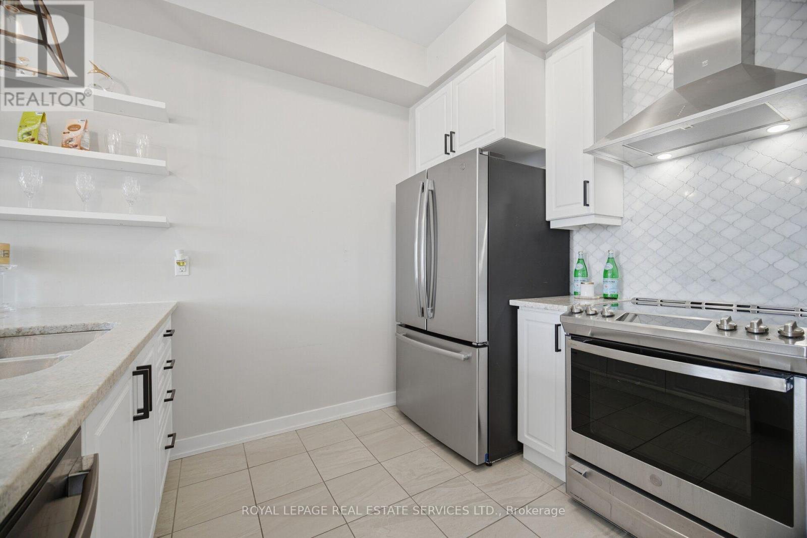 69 - 590 North Service Road Property Photo 18
