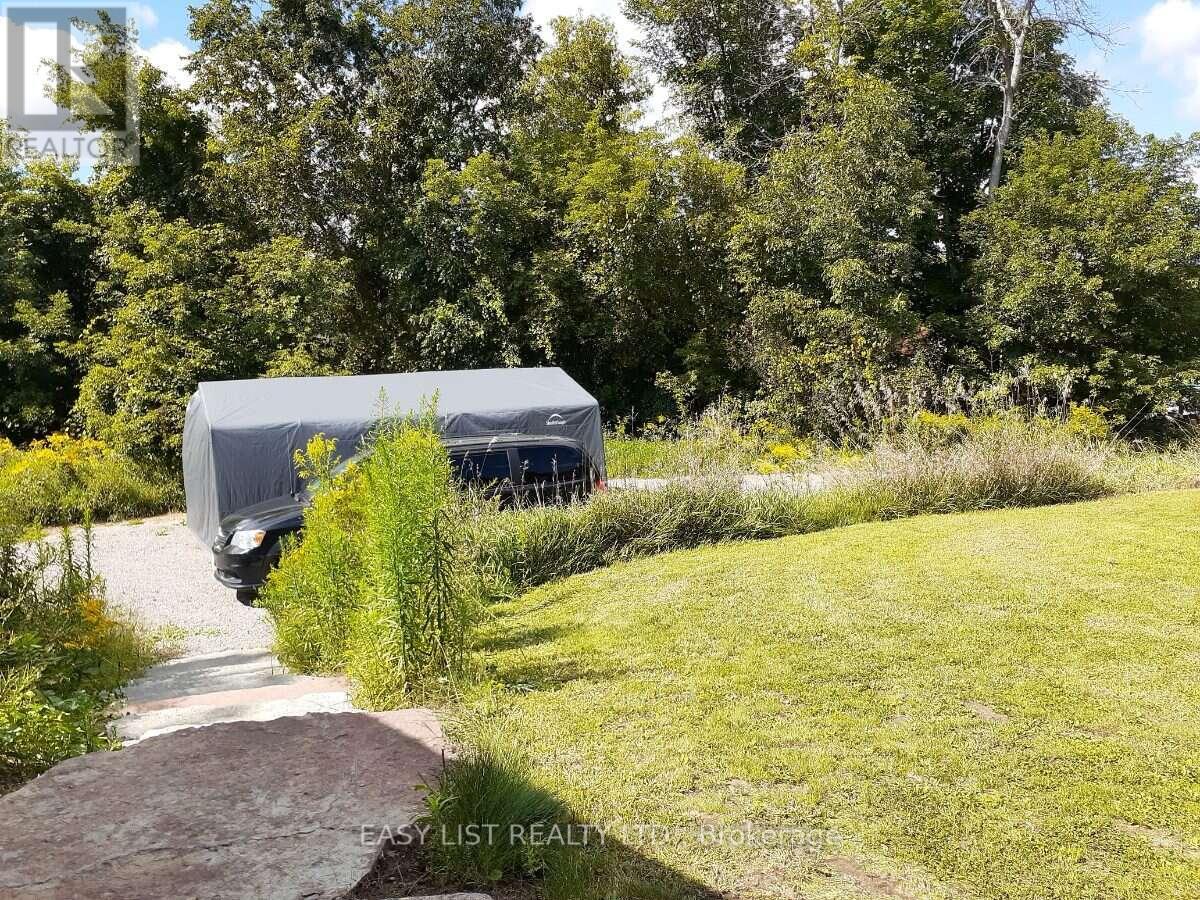 35 Kaladar Street Property Photo 6