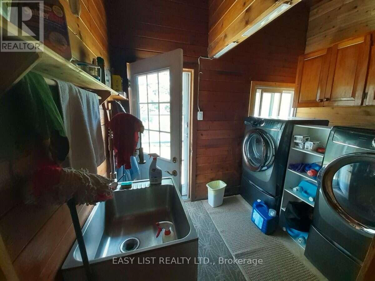 35 Kaladar Street Property Photo 41