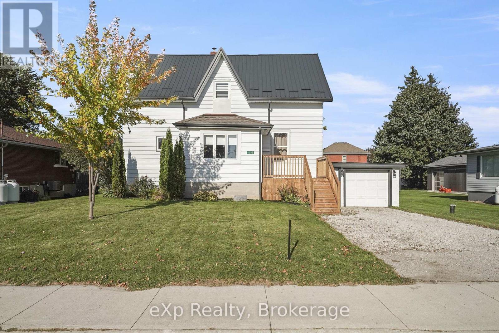 44 Schade Street Property Photo 2