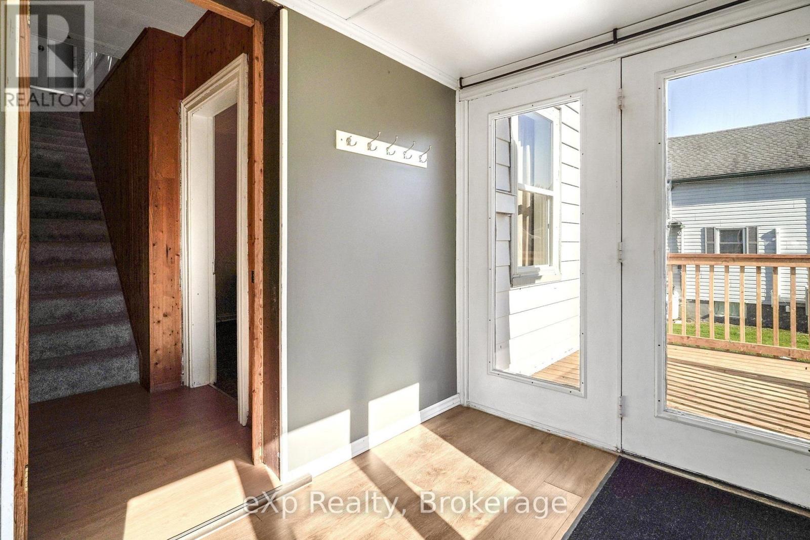 44 Schade Street Property Photo 7