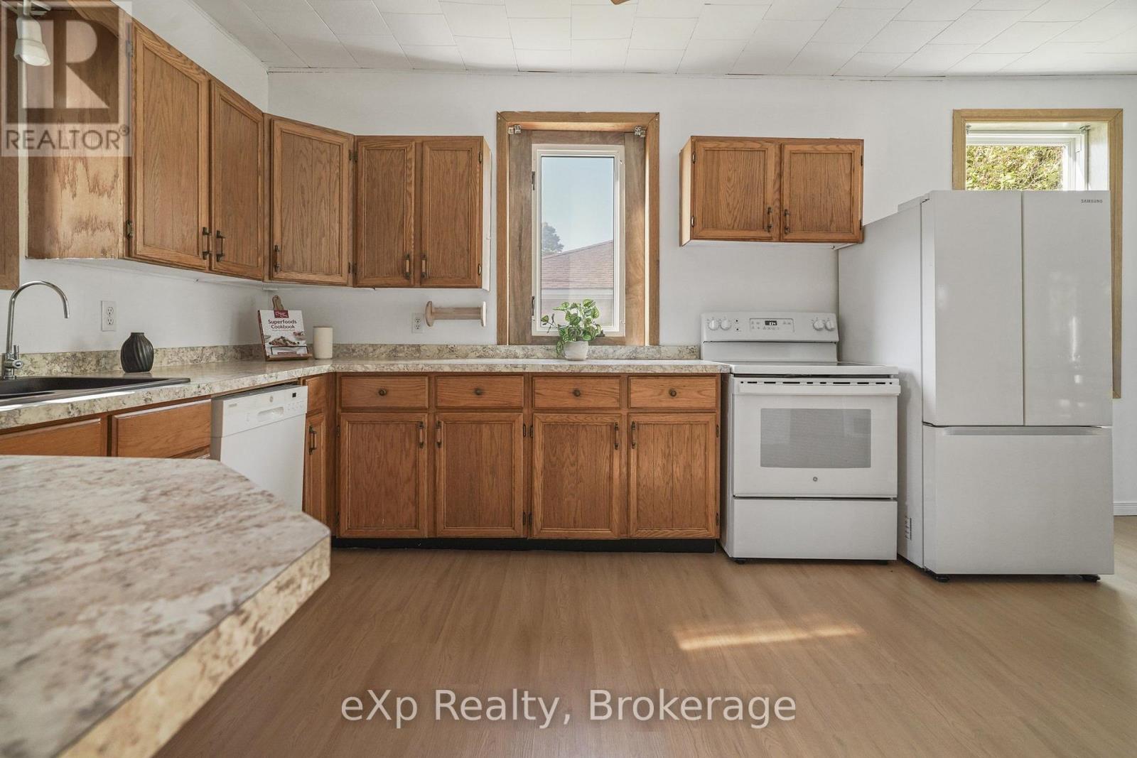 44 Schade Street Property Photo 13