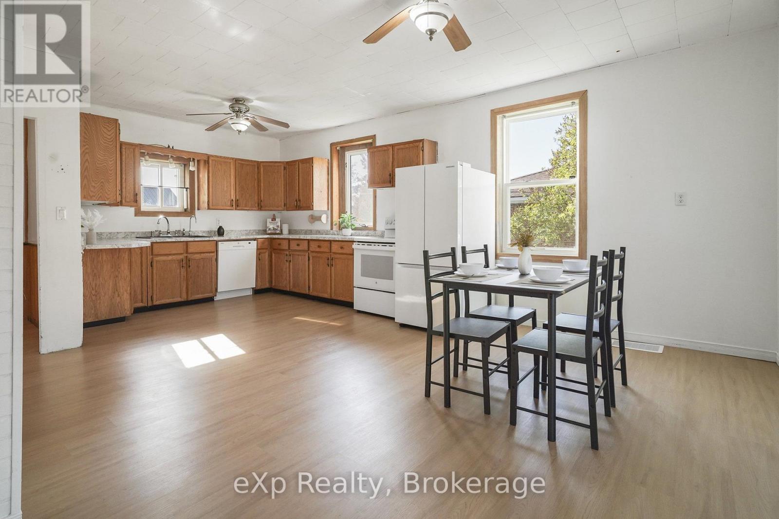 44 Schade Street Property Photo 18