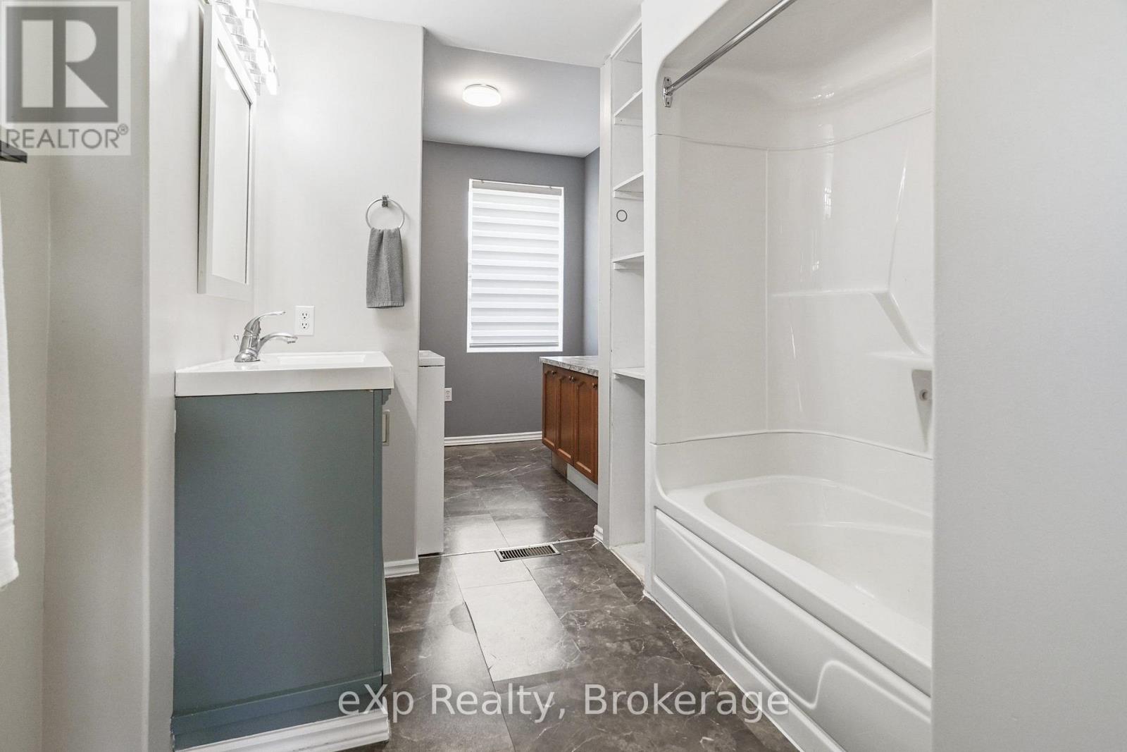 44 Schade Street Property Photo 20