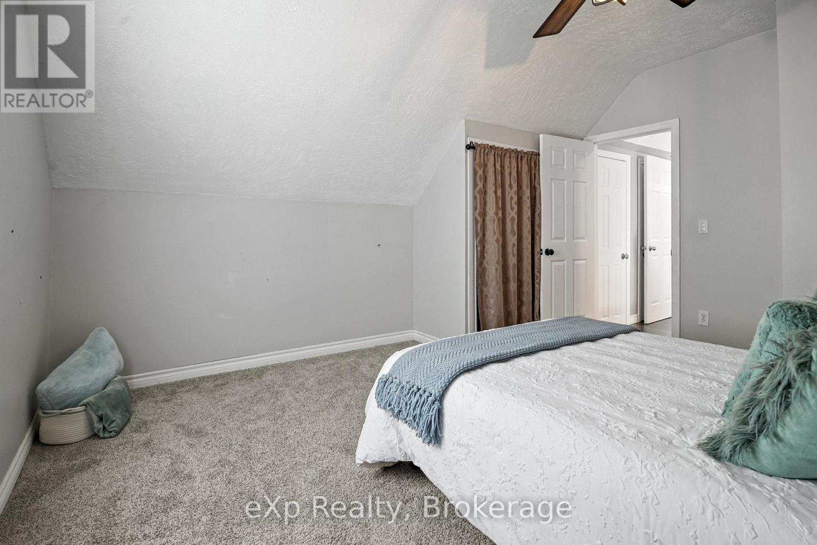 44 Schade Street Property Photo 27