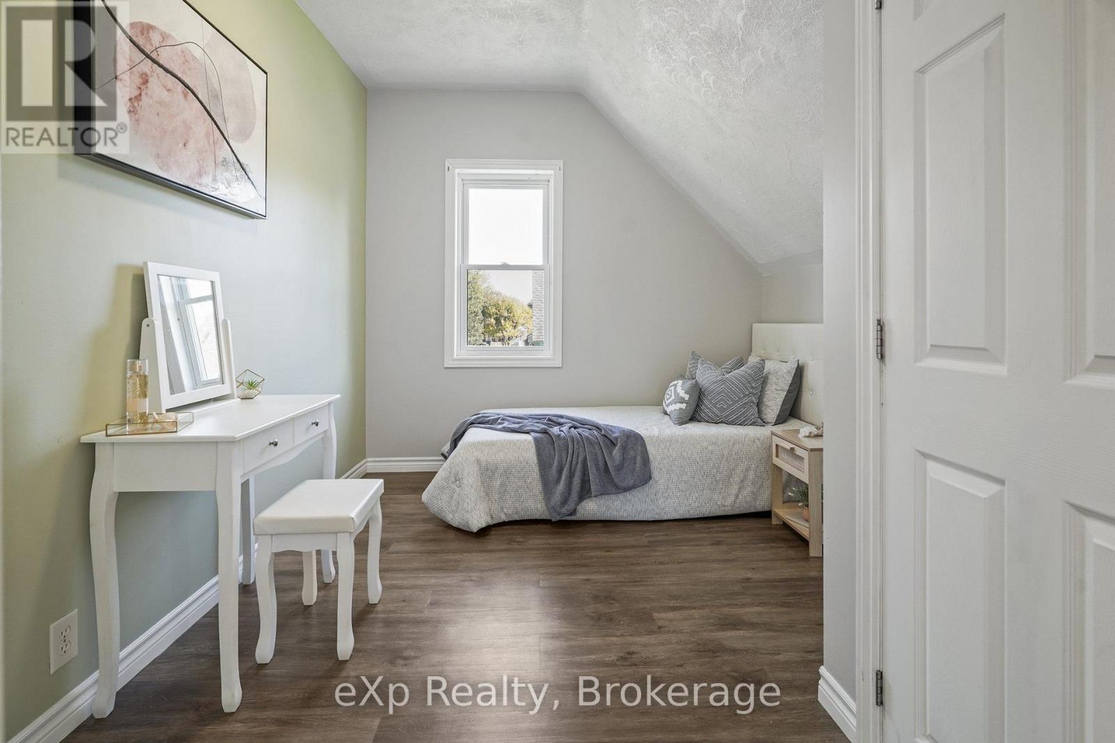 44 Schade Street Property Photo 30