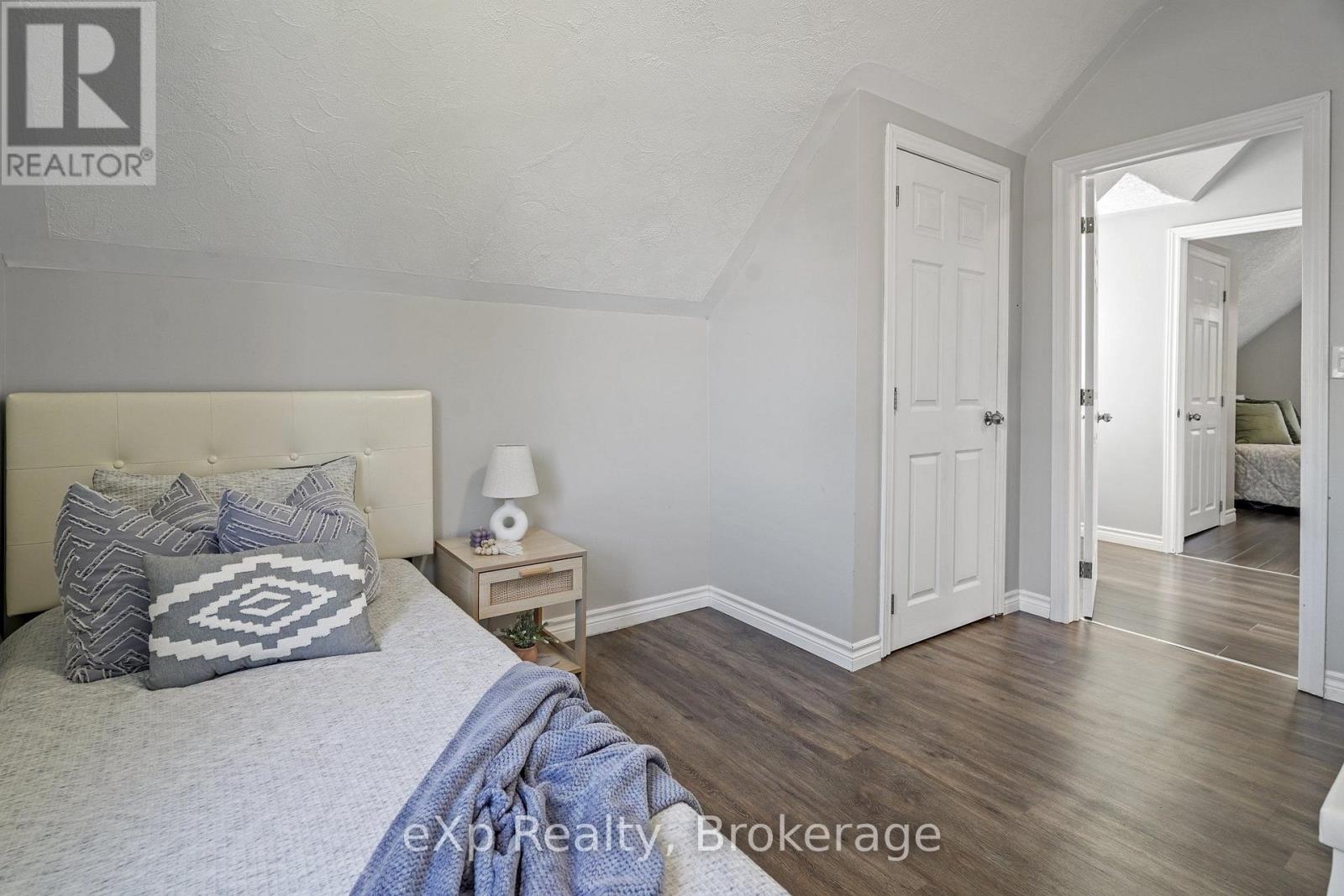 44 Schade Street Property Photo 31