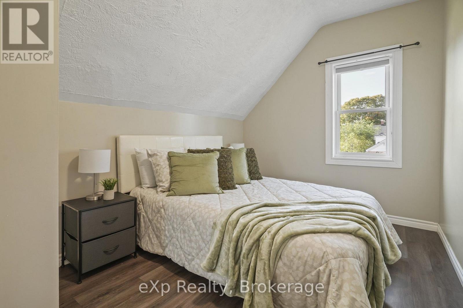44 Schade Street Property Photo 33