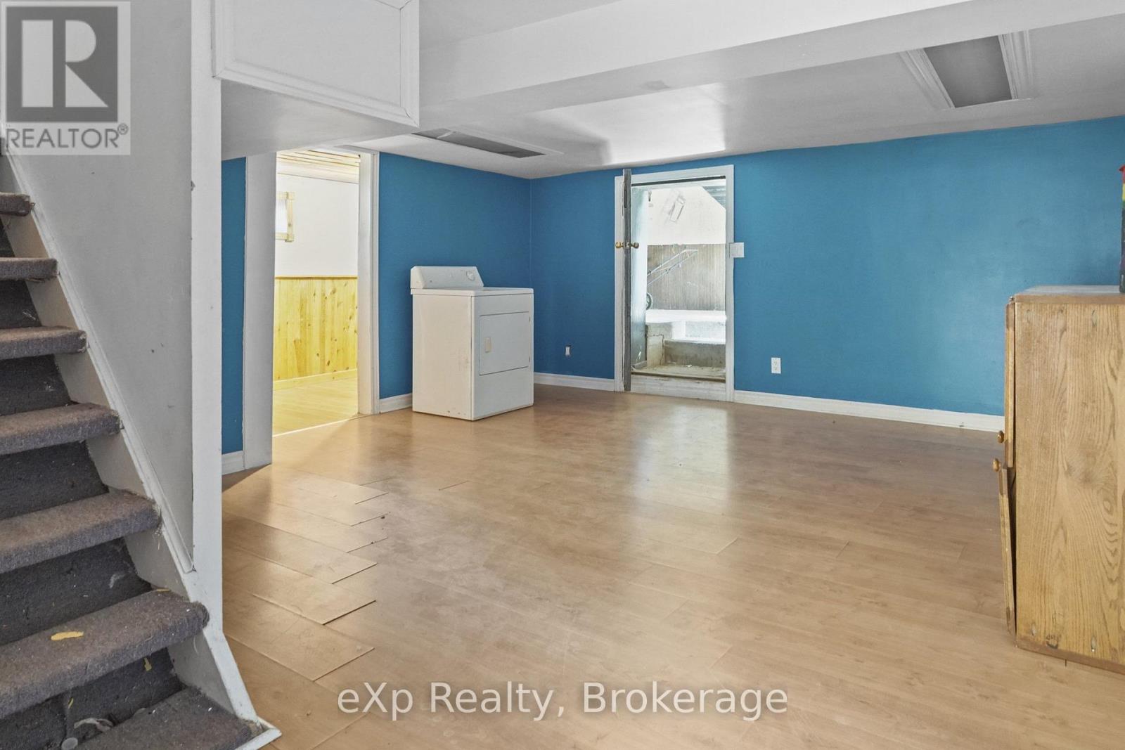 44 Schade Street Property Photo 38