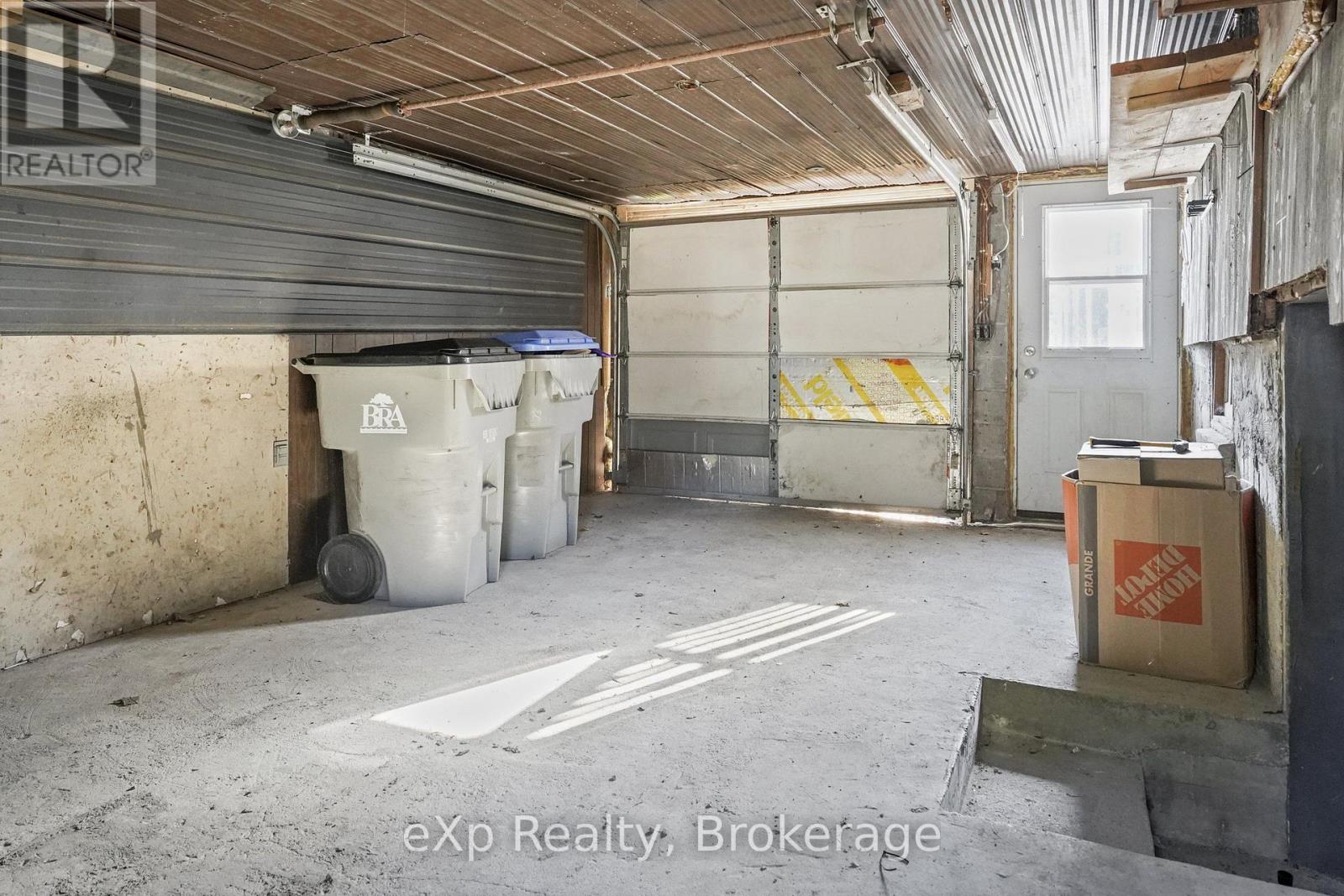 44 Schade Street Property Photo 39