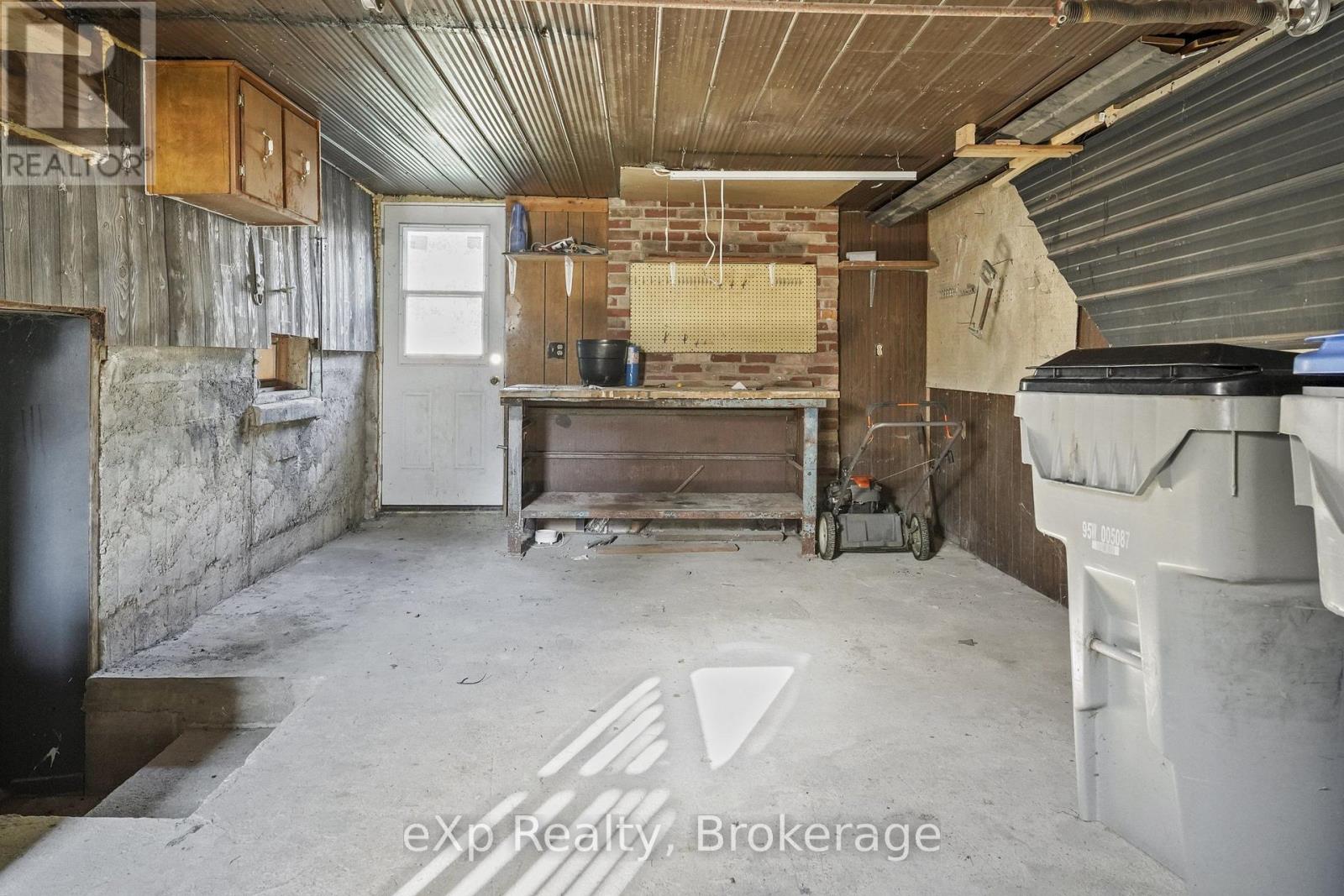 44 Schade Street Property Photo 40