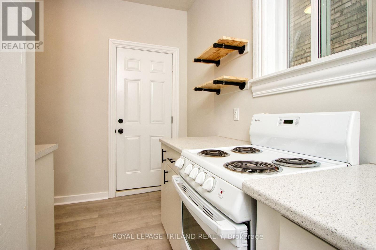 2 - 53 Gladstone Avenue Property Photo 4