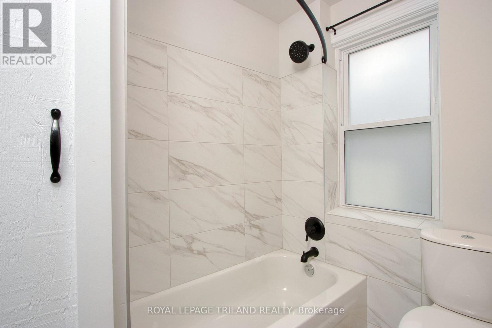 2 - 53 Gladstone Avenue Property Photo 7