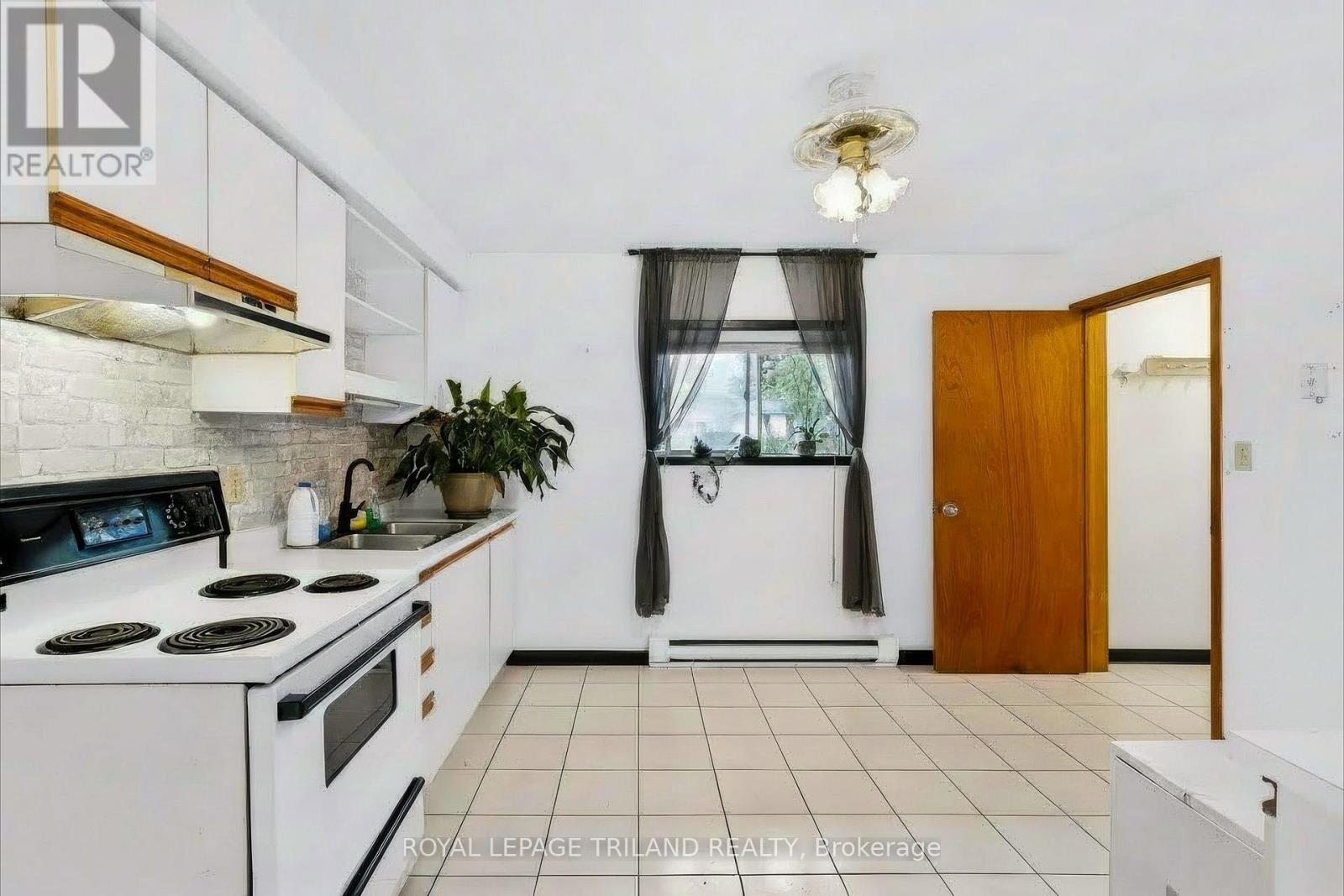 1 - 25 South Edgeware Road Property Photo 3