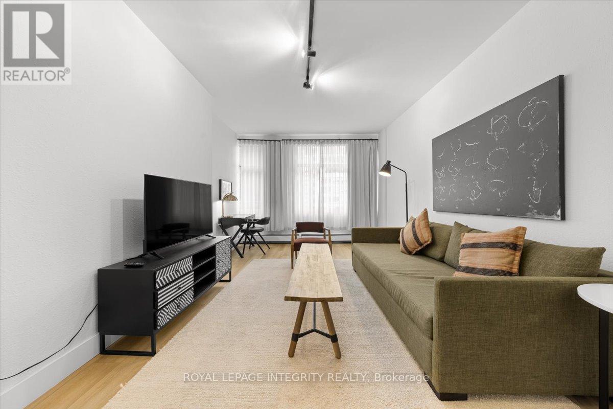 1017 - 161 Laurier Avenue W Property Photo 7