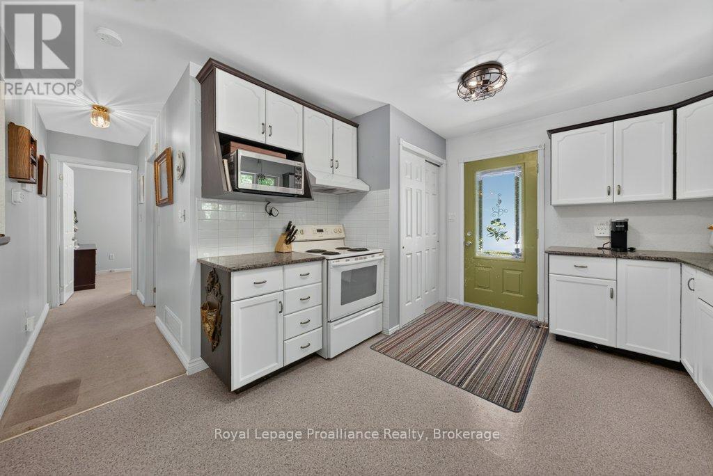 1401 Whites Road Property Photo 11