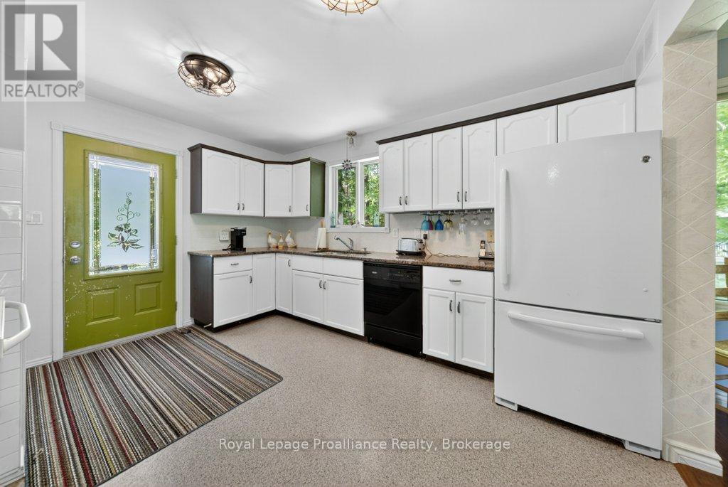 1401 Whites Road Property Photo 12