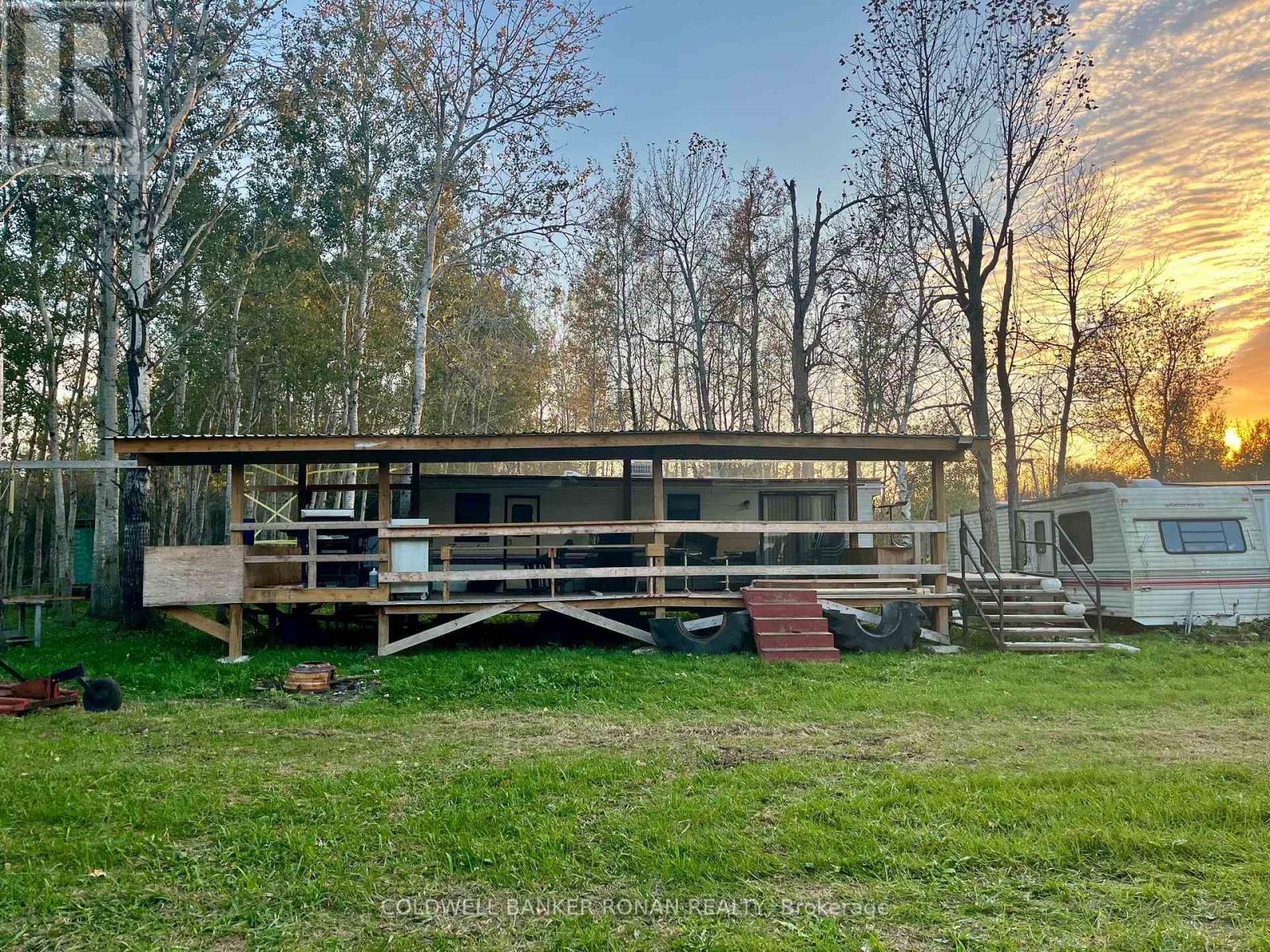 345198 15 Side Road Property Photo 3