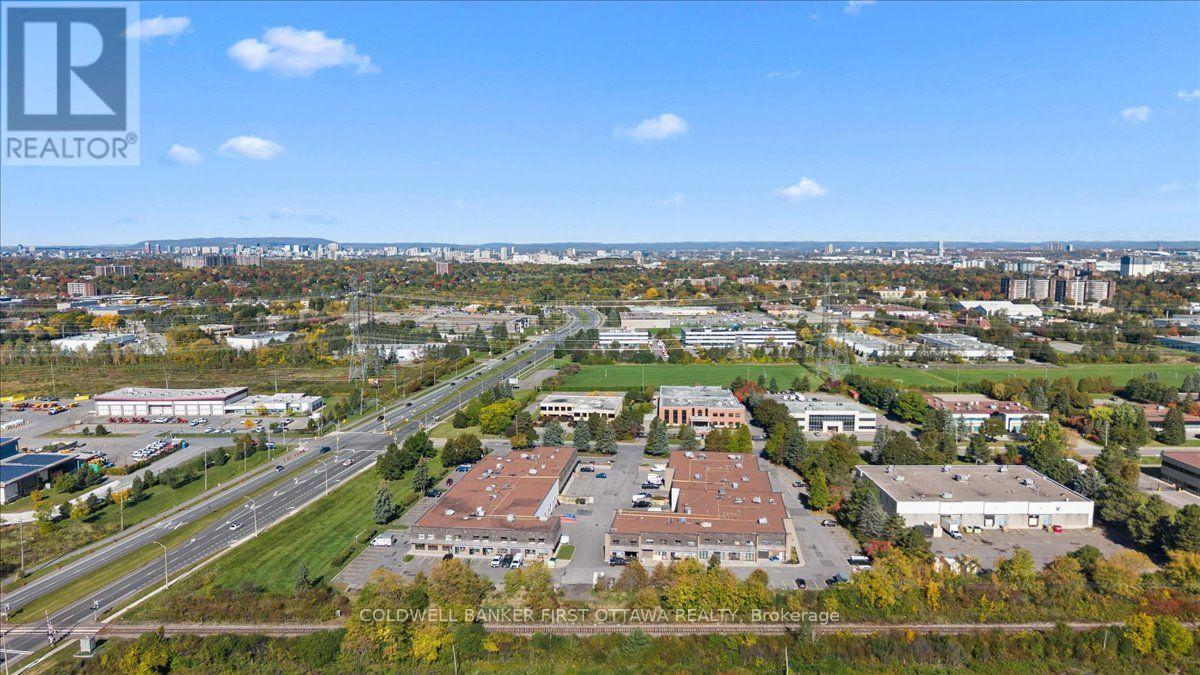 31 - 2000 Thurston Drive Property Photo 36