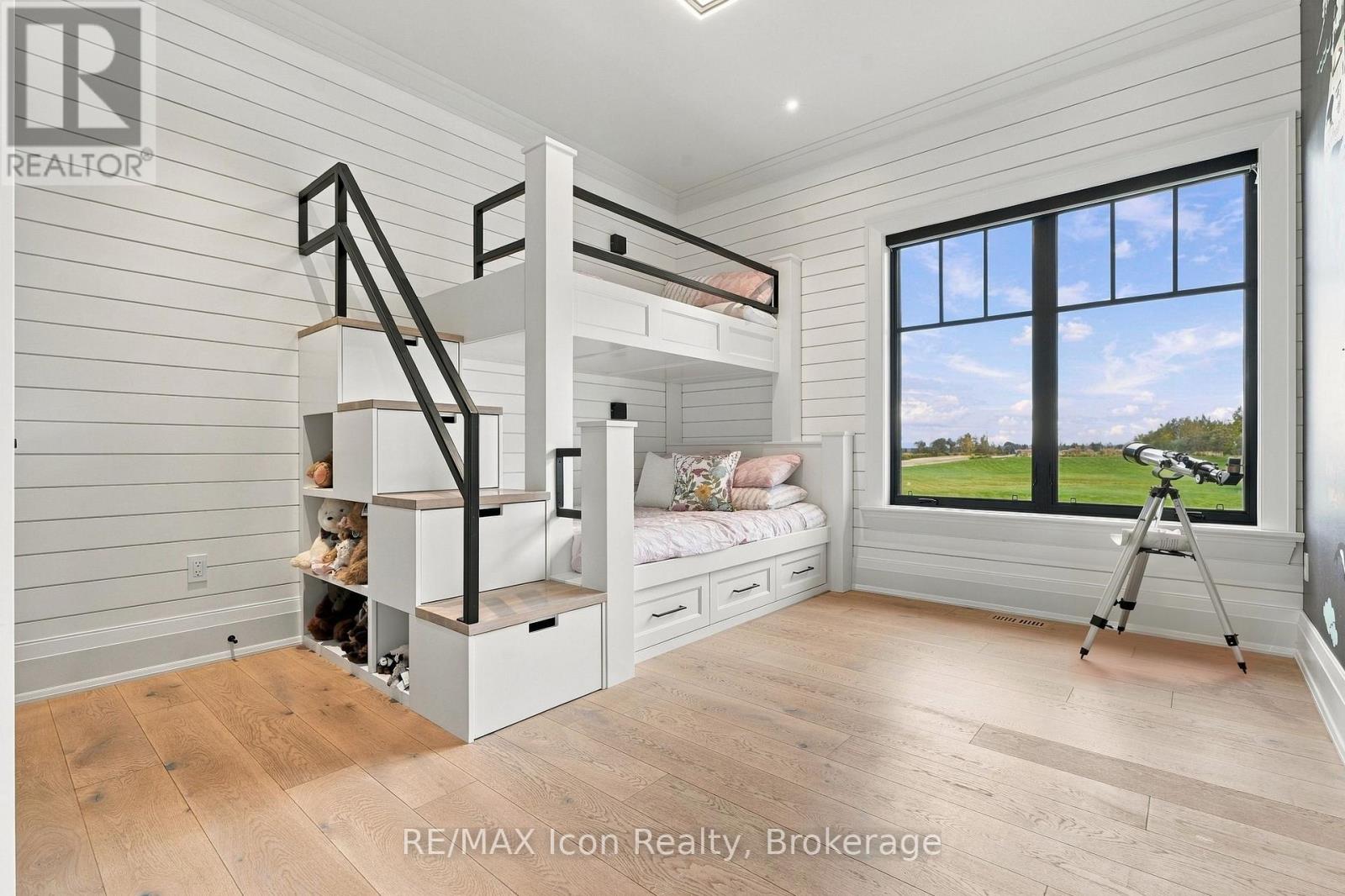 373227 6th Line Property Photo 17