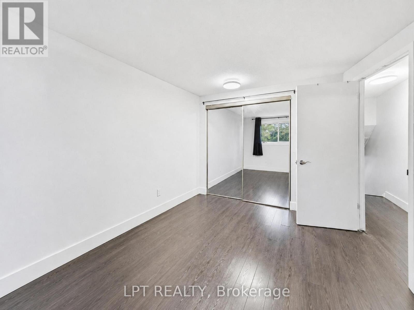 208 Deveron Crescent Property Photo 14