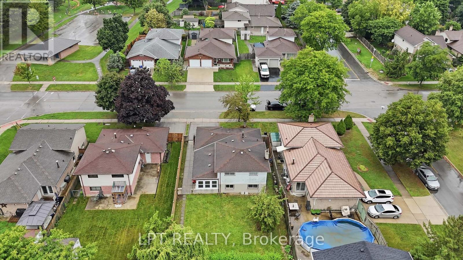 208 Deveron Crescent Property Photo 41