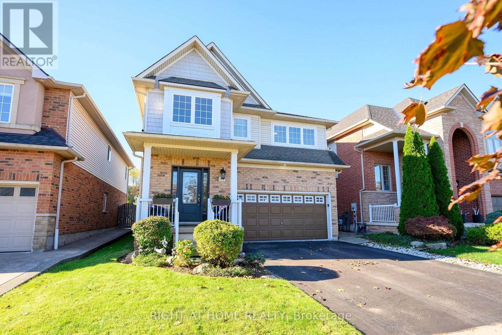 54 Vinifera Drive Property Photo 1