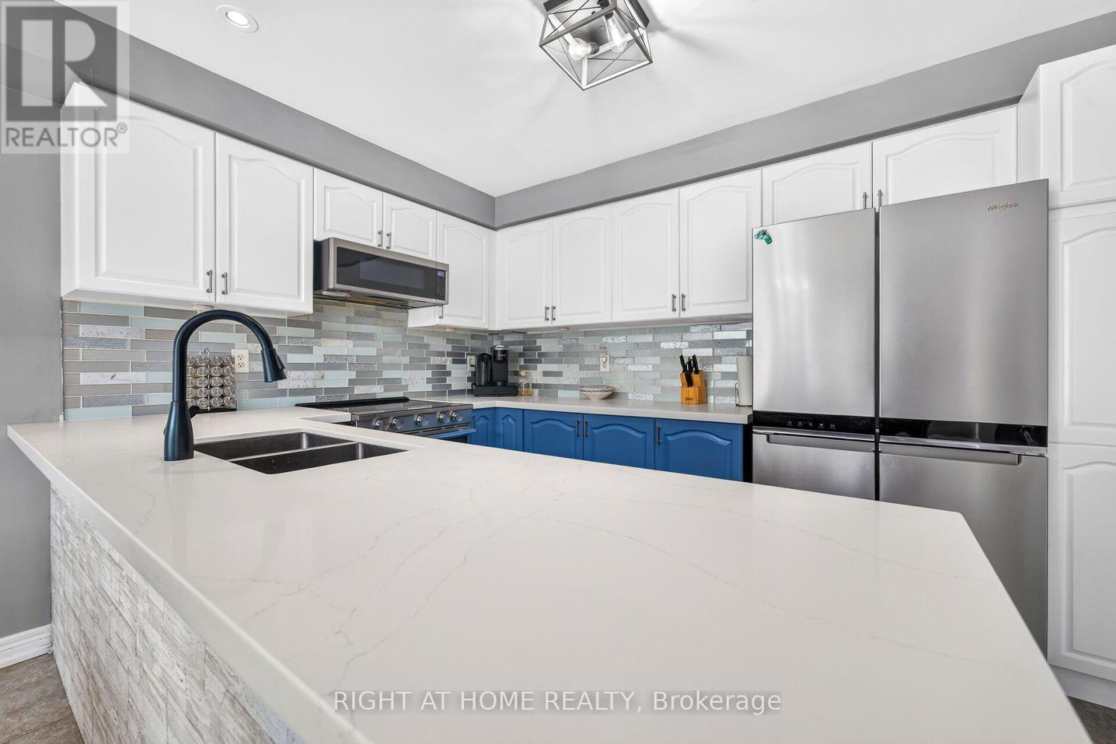 54 Vinifera Drive Property Photo 7