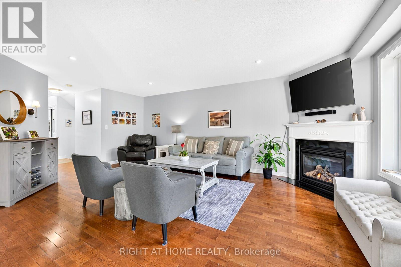 54 Vinifera Drive Property Photo 13