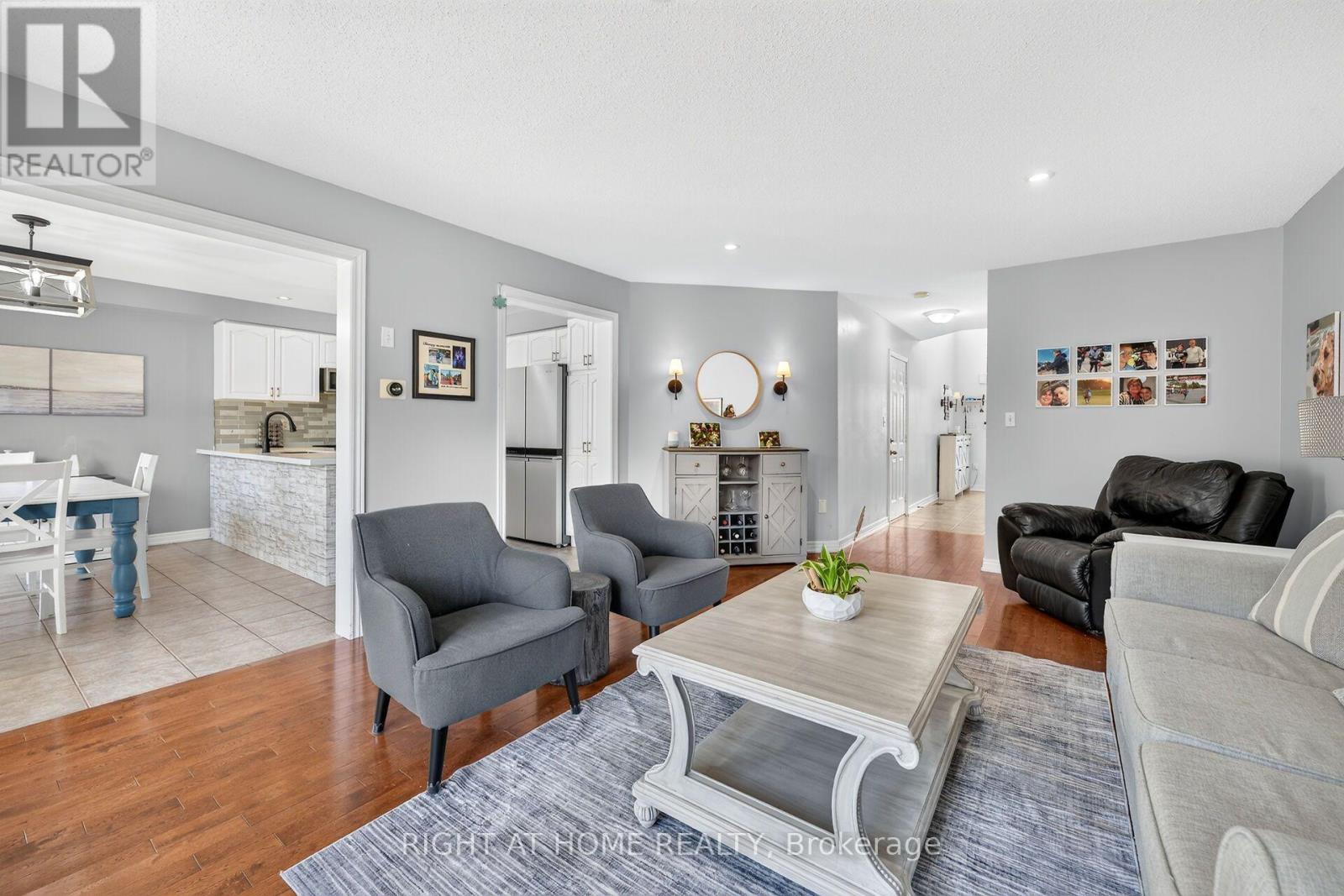 54 Vinifera Drive Property Photo 16