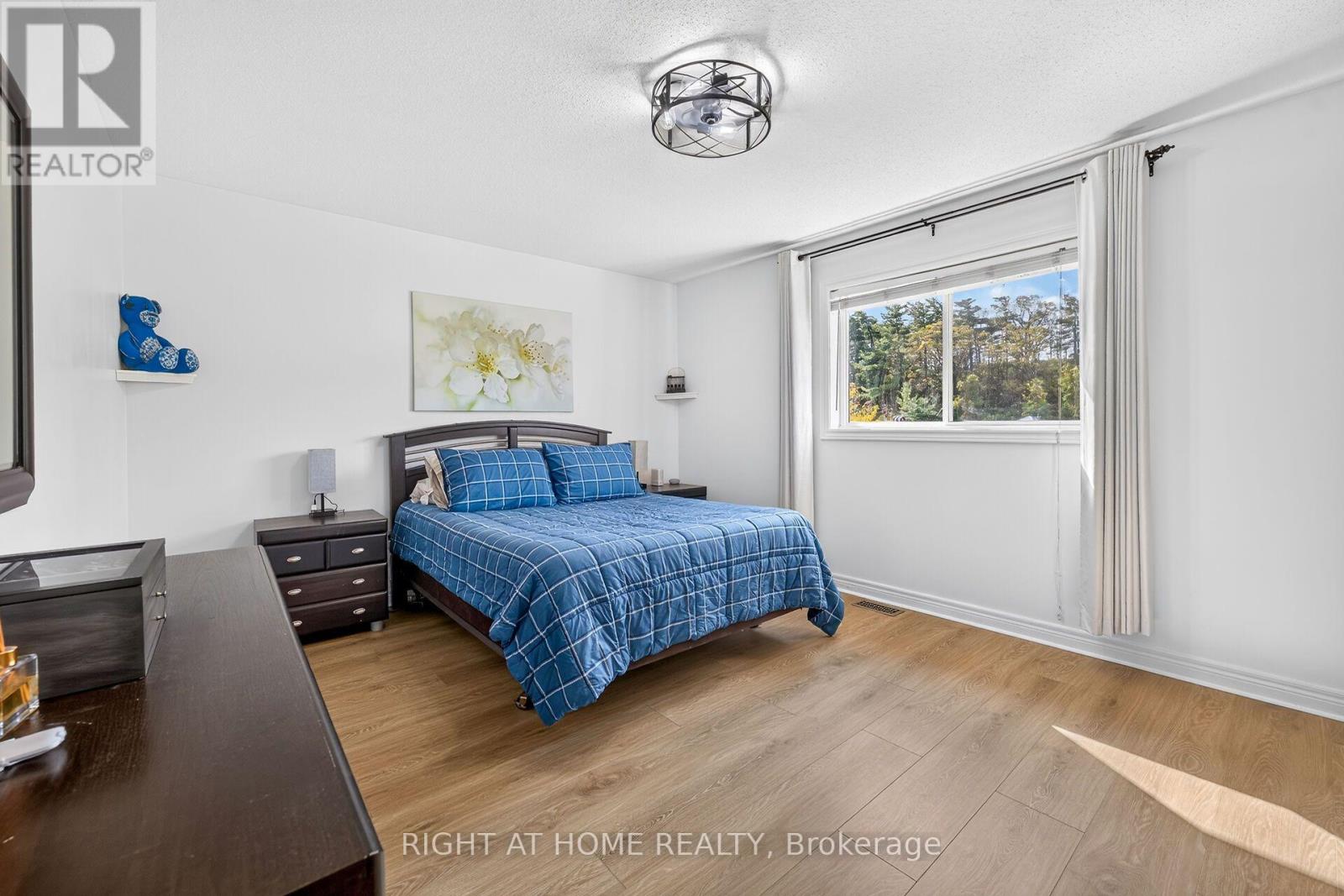 54 Vinifera Drive Property Photo 18