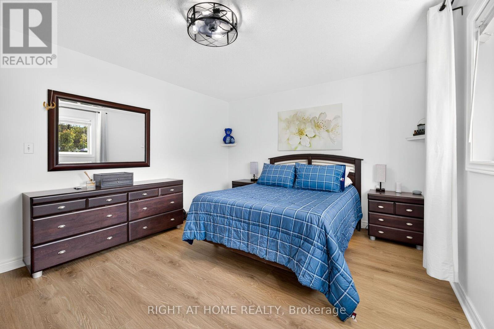 54 Vinifera Drive Property Photo 19