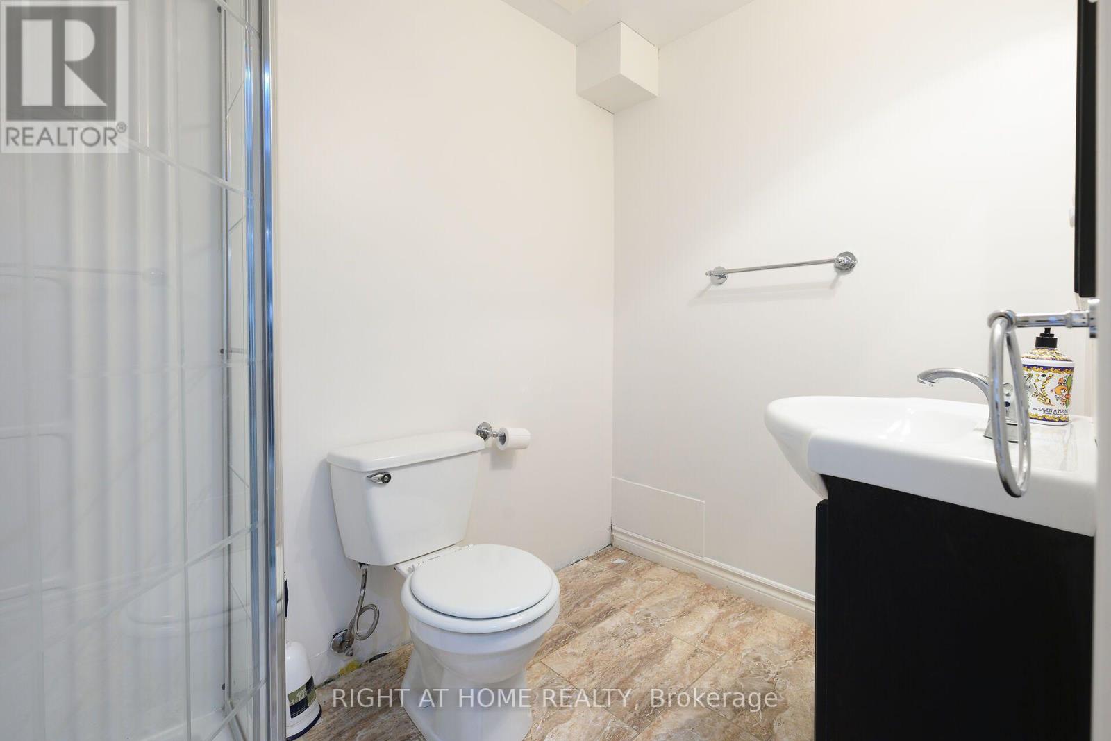 54 Vinifera Drive Property Photo 32