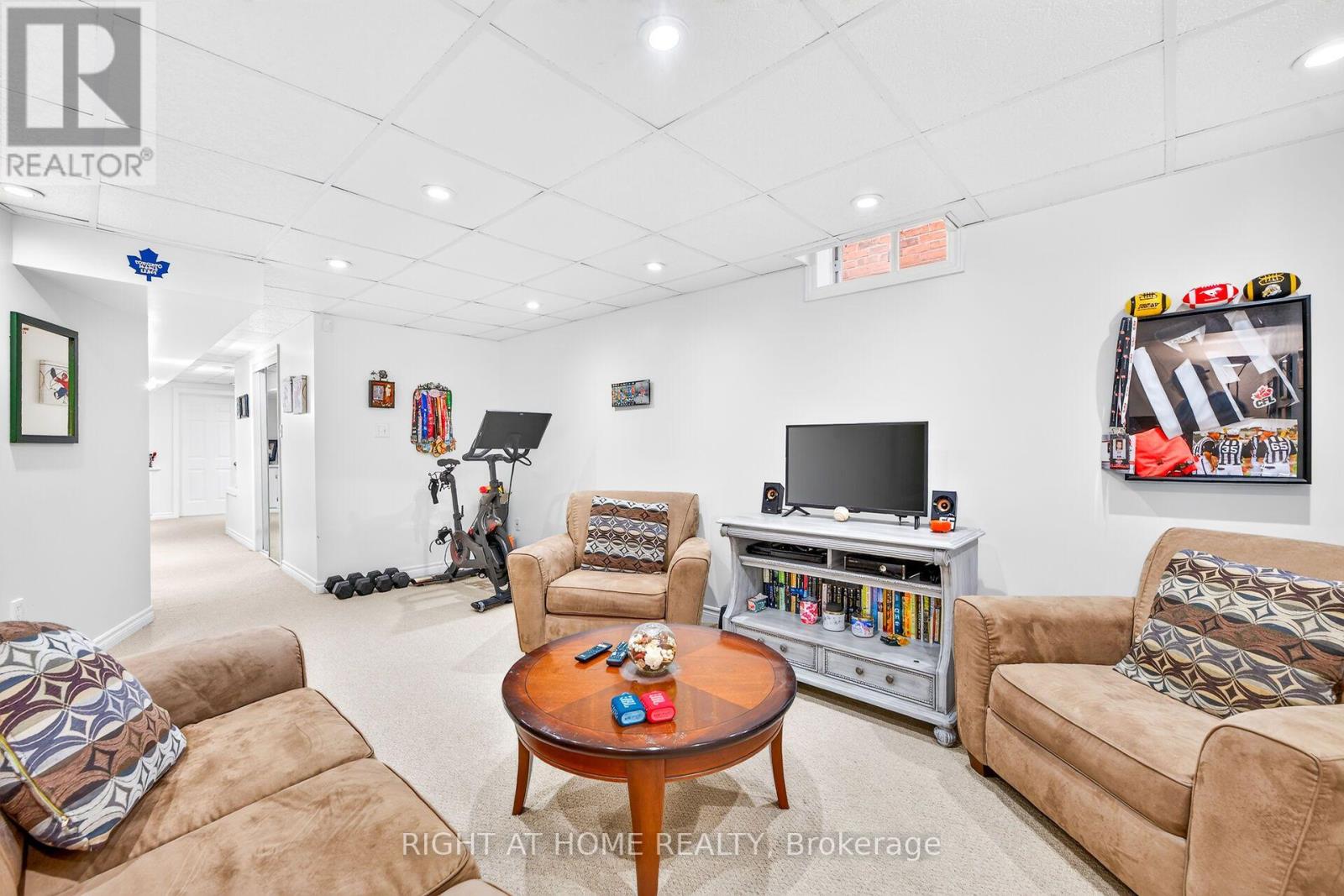 54 Vinifera Drive Property Photo 34