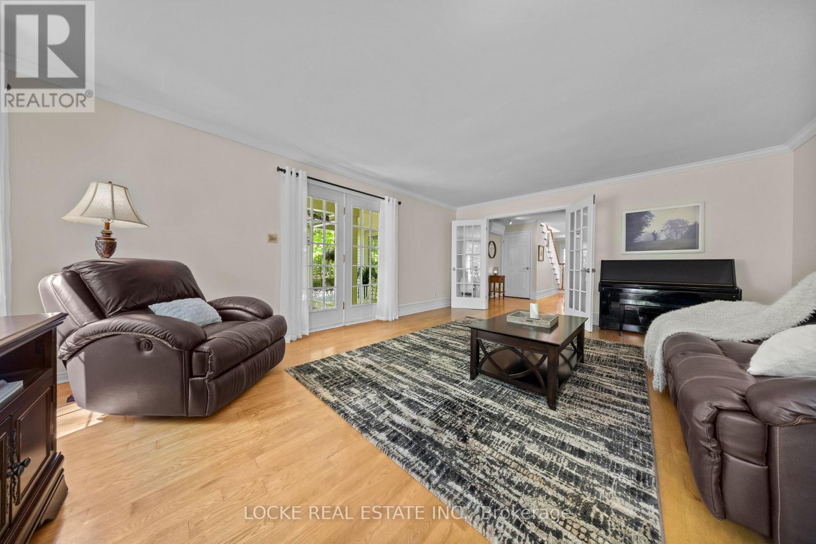2207 Pleasantview Court Property Photo 16